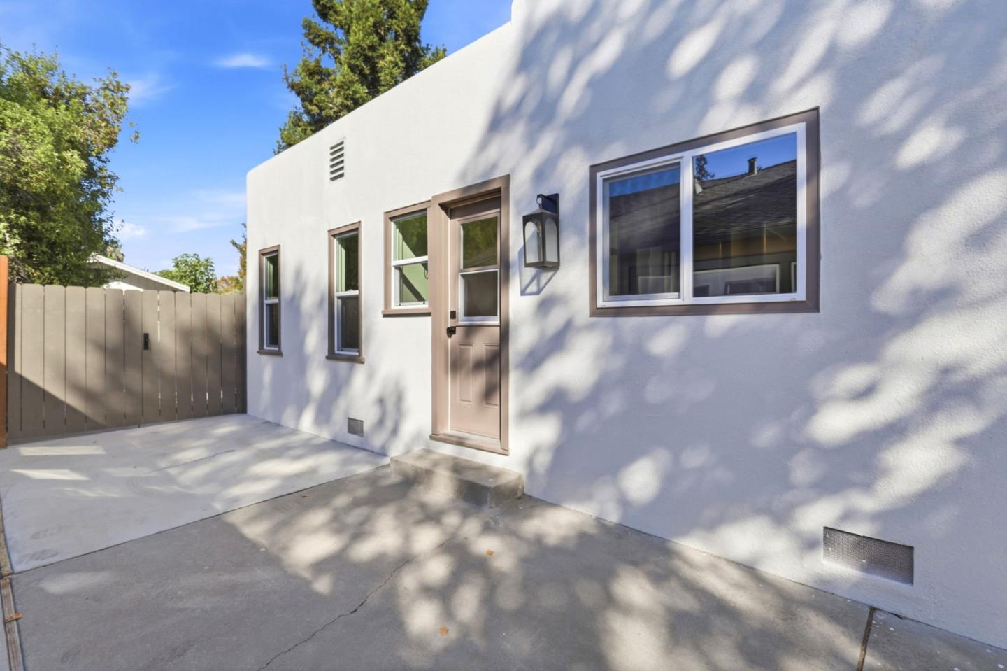 65 Cleaves AVE