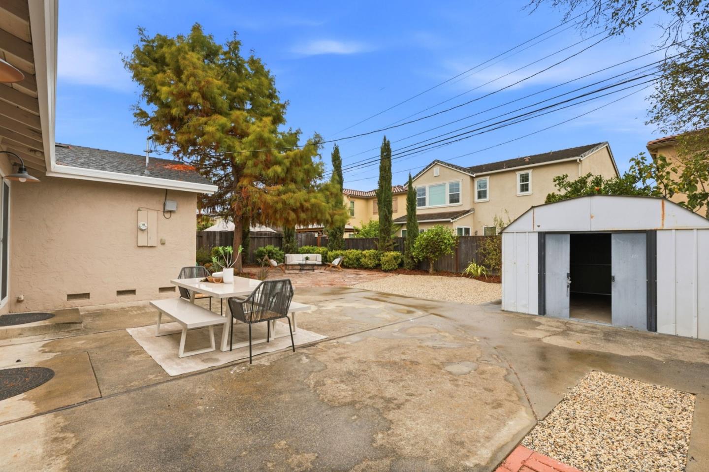 761 La Alondra WAY