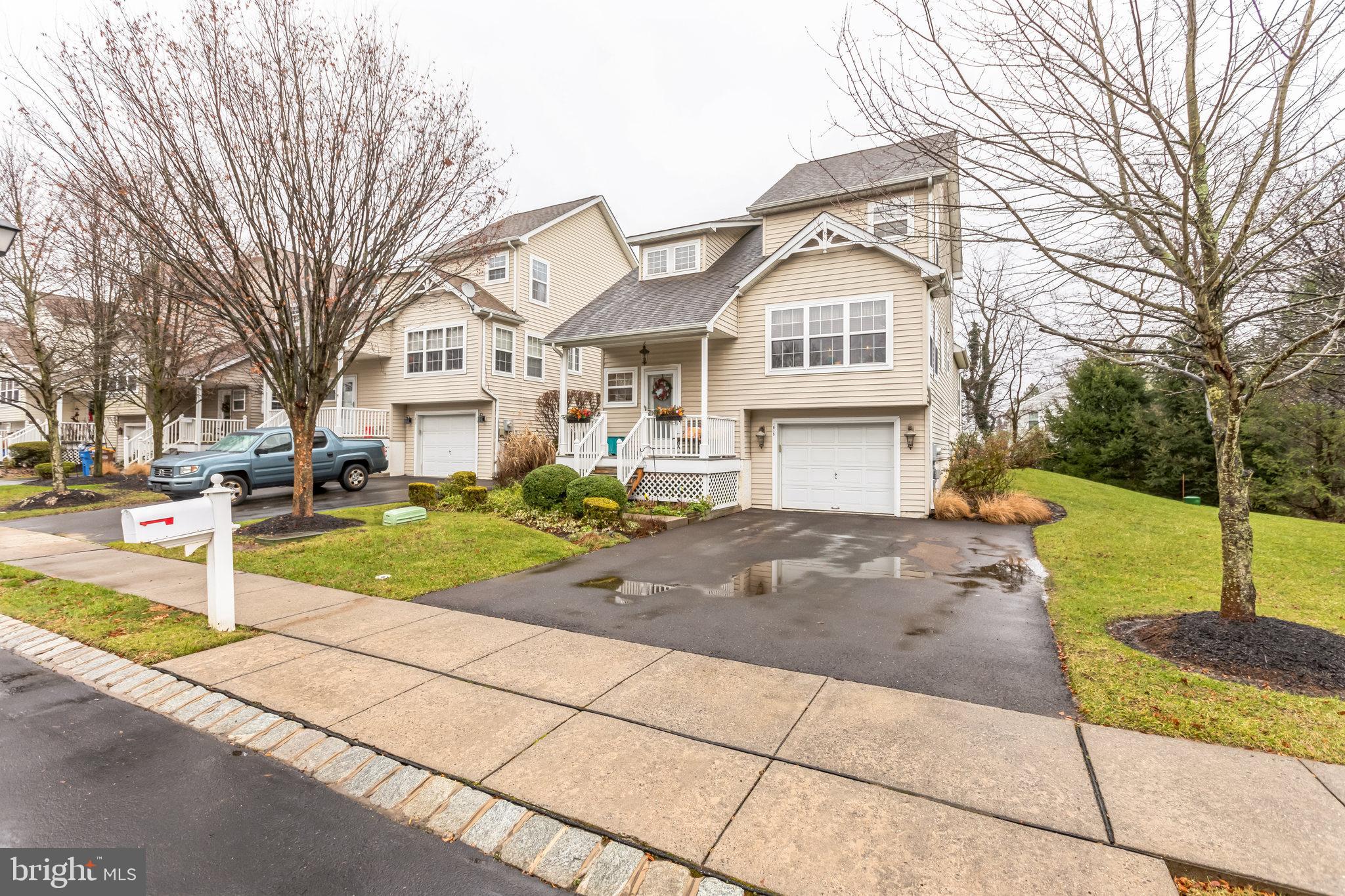 1615 BRIARWOOD DRIVE