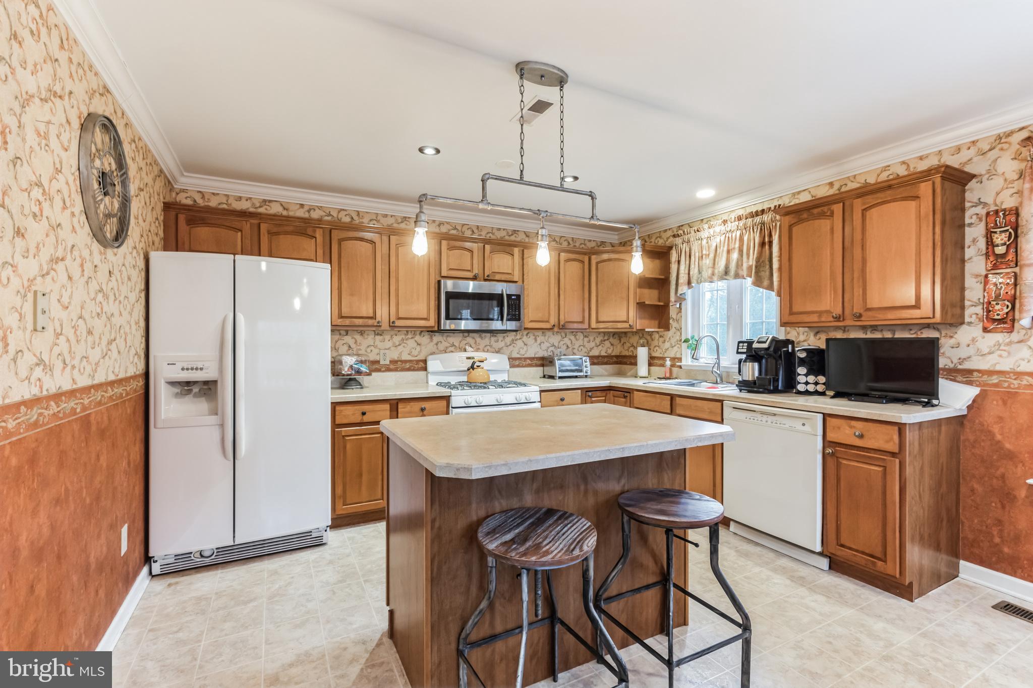 1615 BRIARWOOD DRIVE