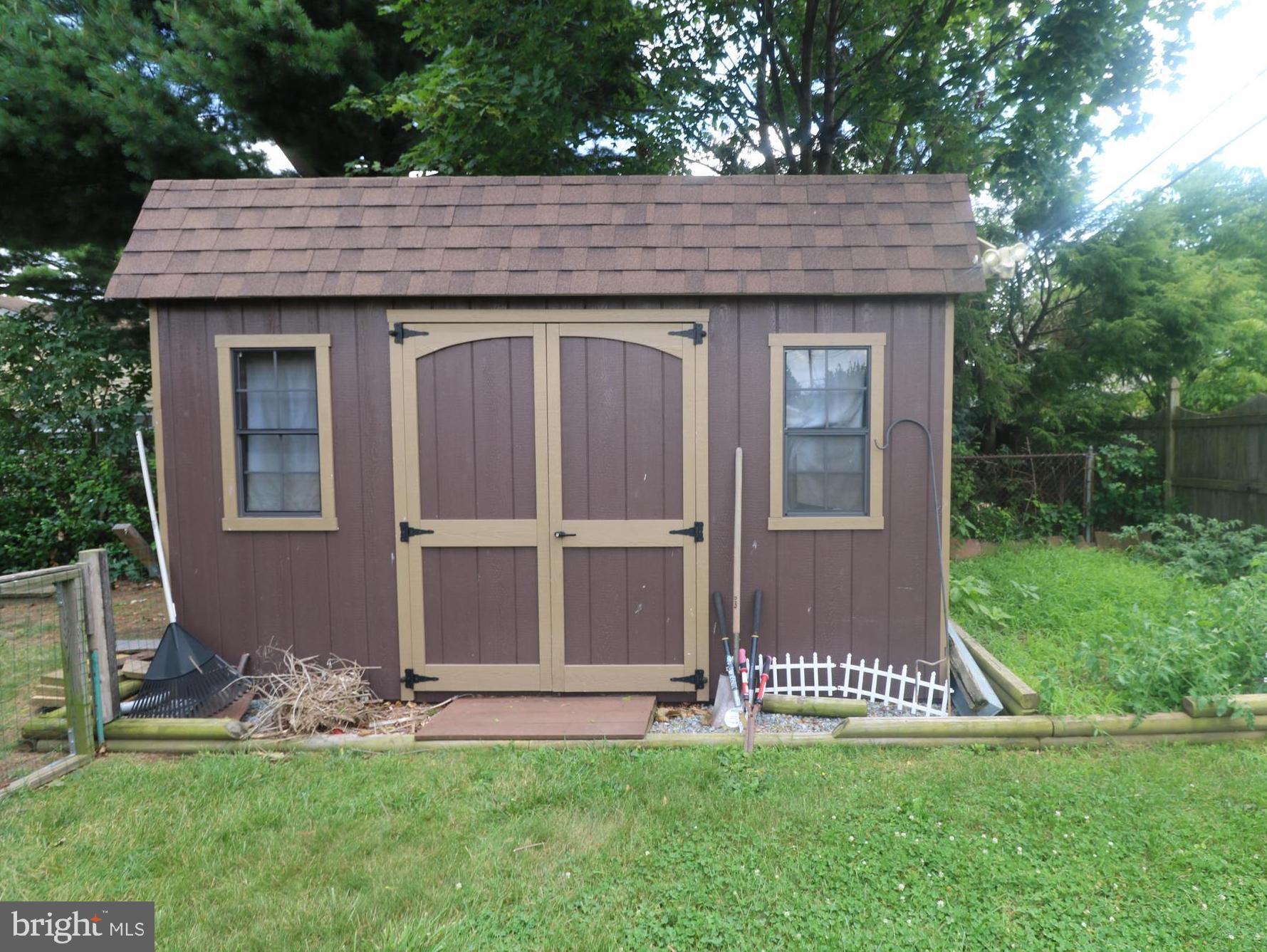 8 STONYBROOK DRIVE E