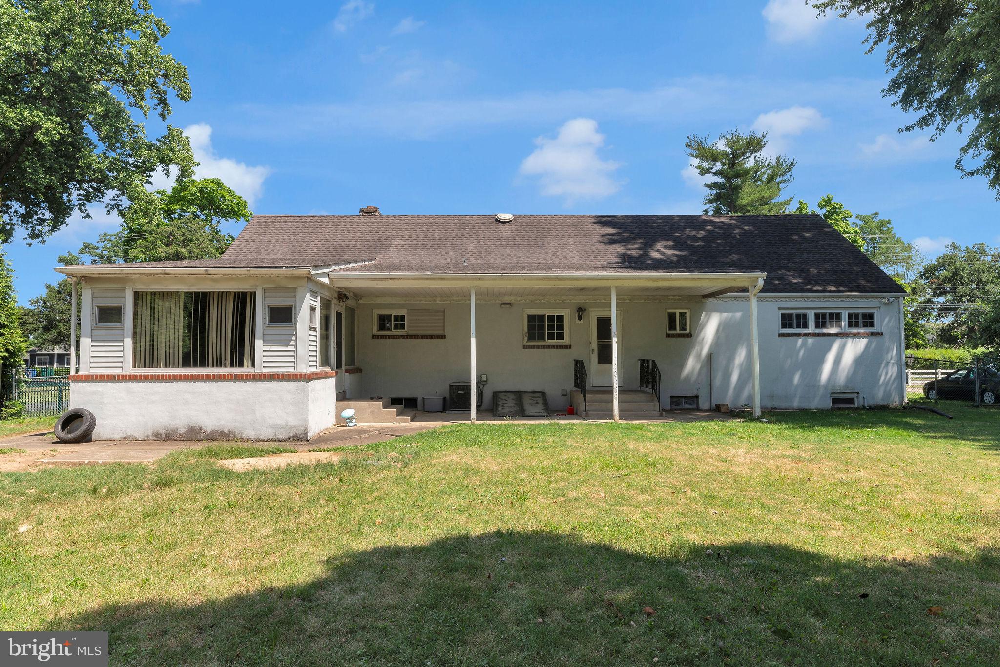 6313 RADCLIFFE STREET