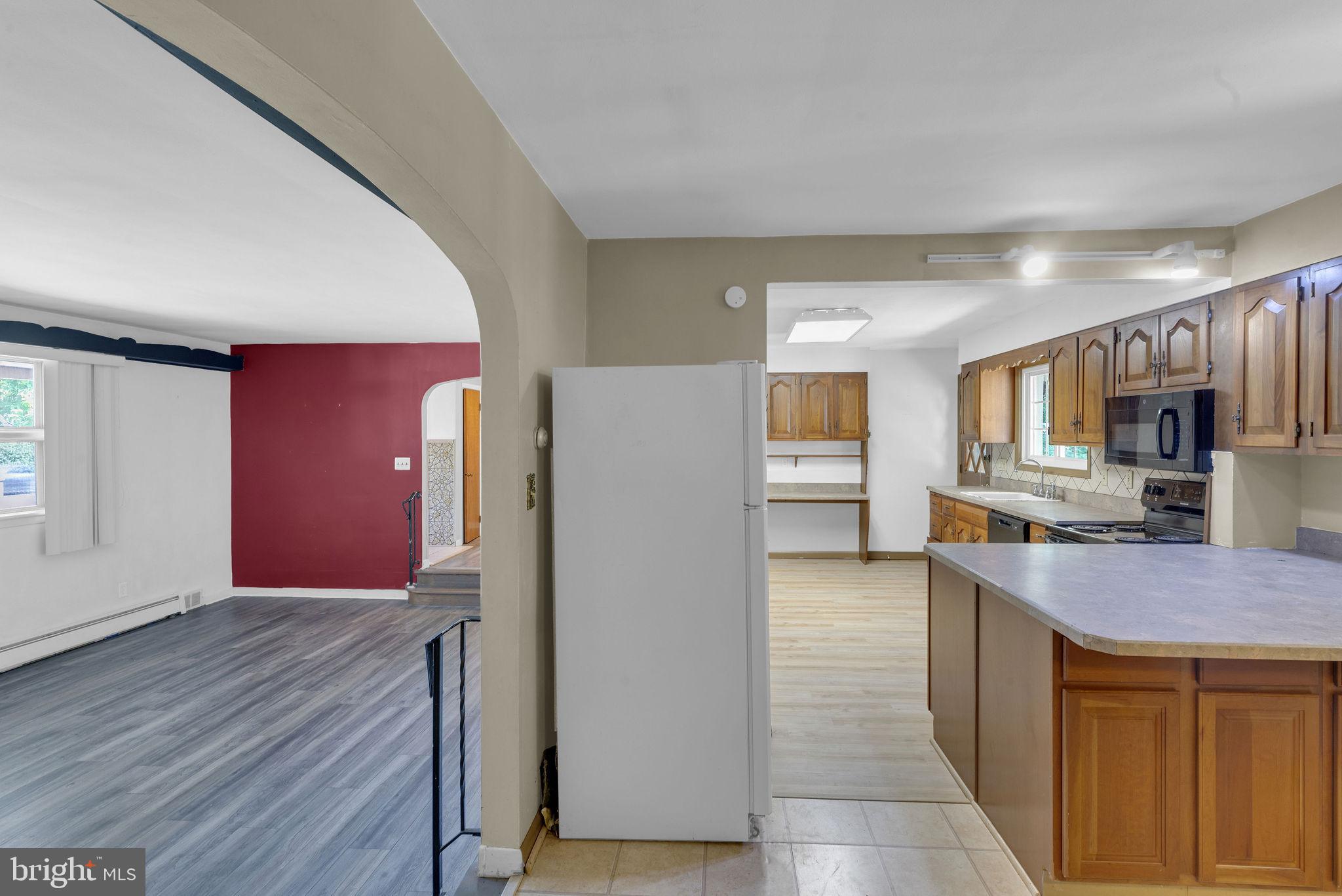 6313 RADCLIFFE STREET