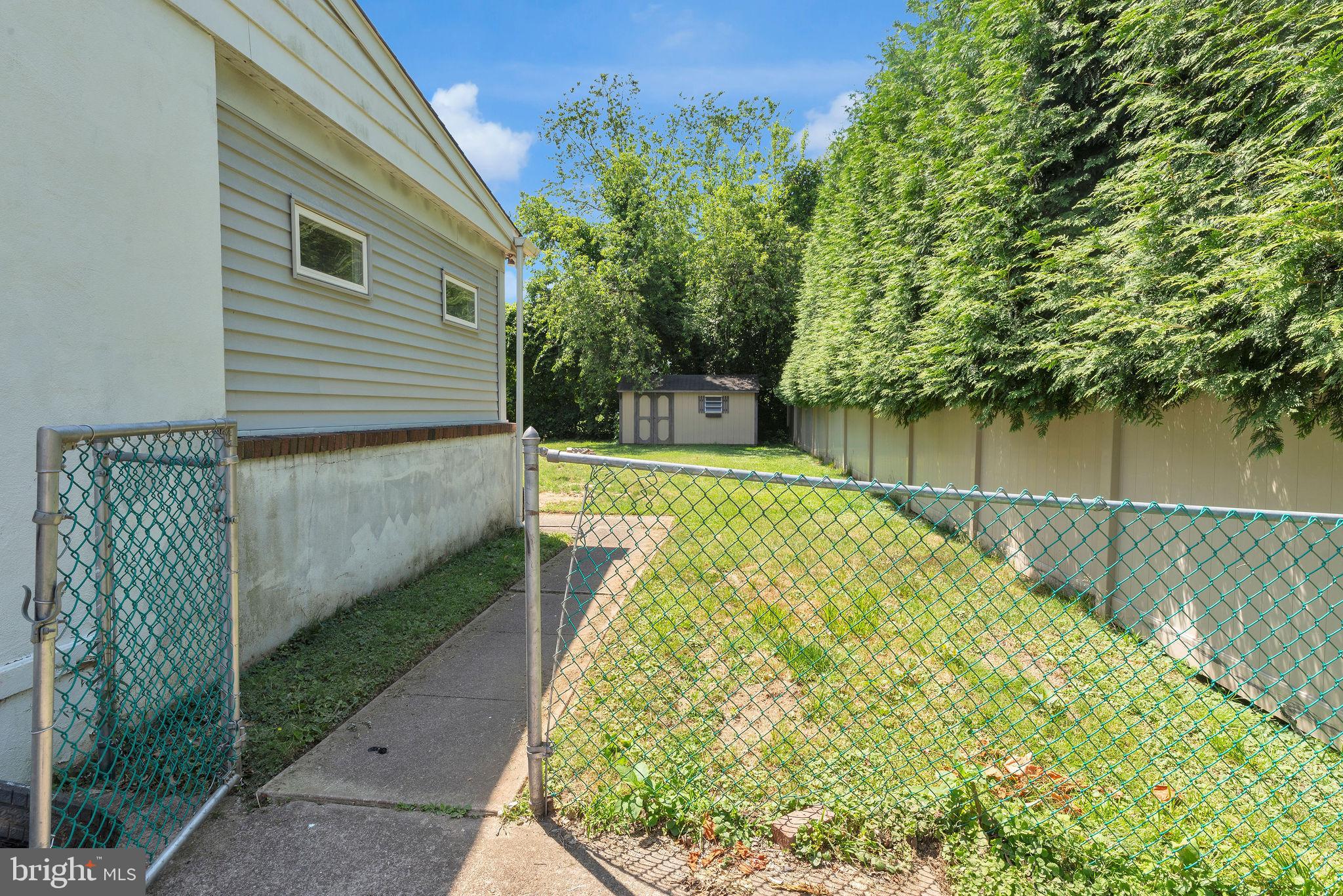 6313 RADCLIFFE STREET