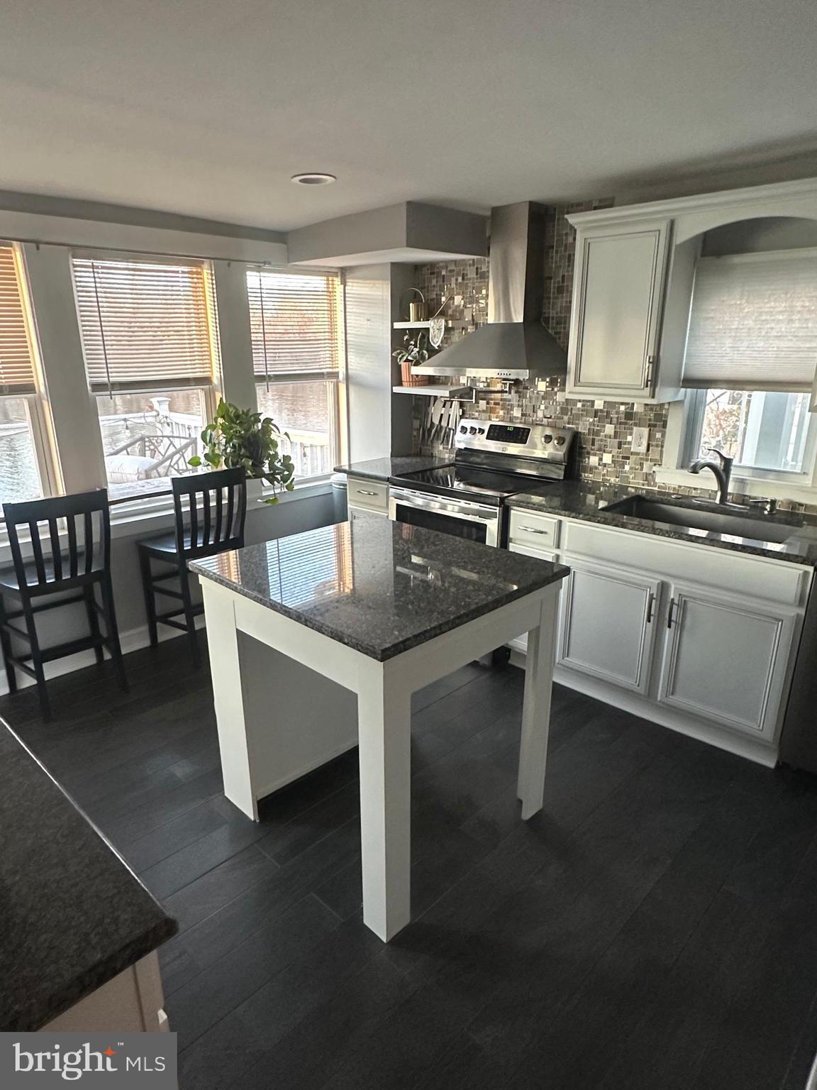 723 NEWPORTVILLE ROAD