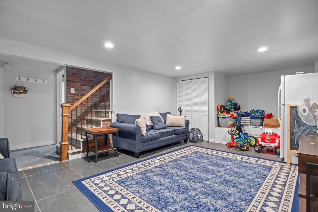 719 BELLEVUE AVENUE