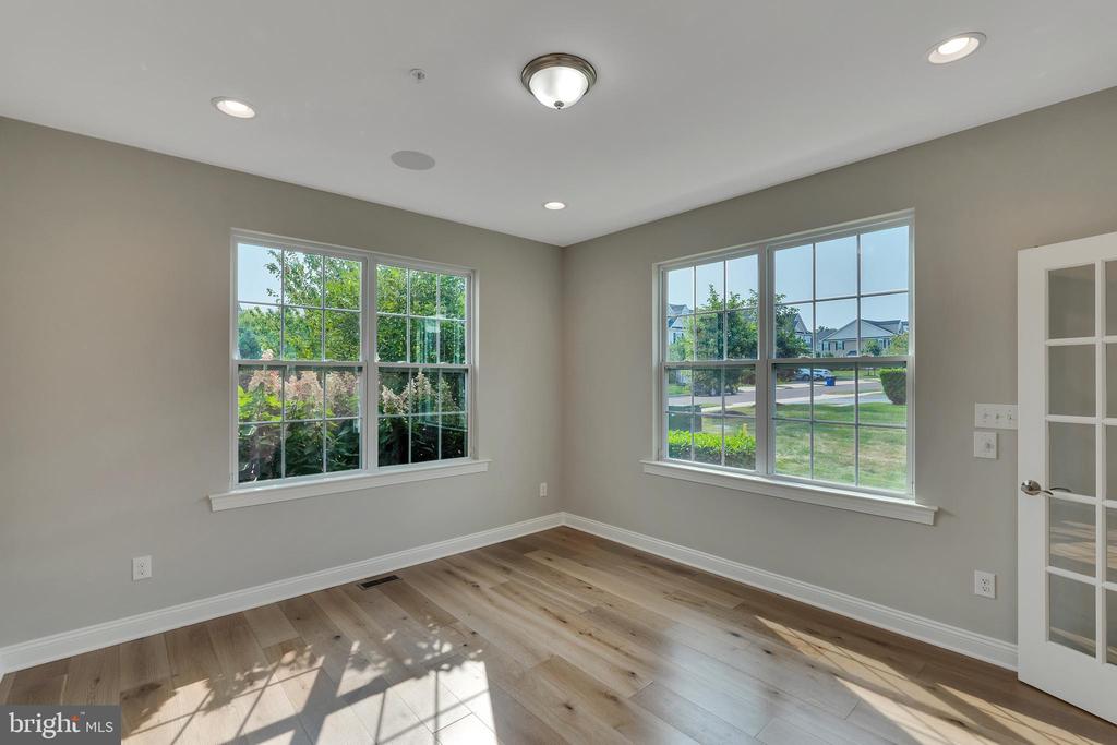 353 W BOULDER DRIVE