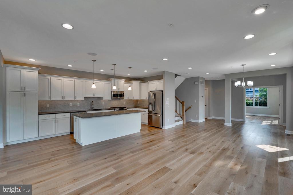 353 W BOULDER DRIVE