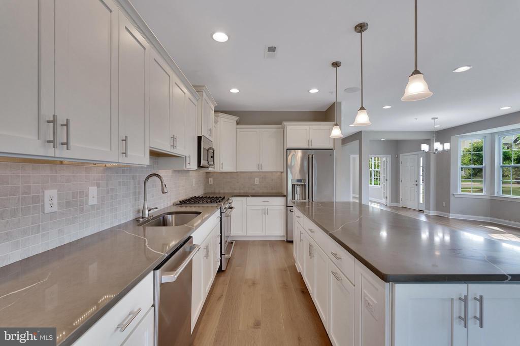 353 W BOULDER DRIVE