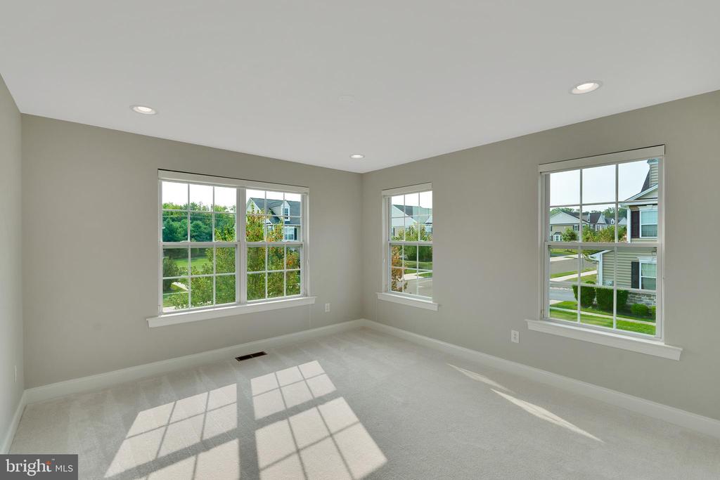 353 W BOULDER DRIVE