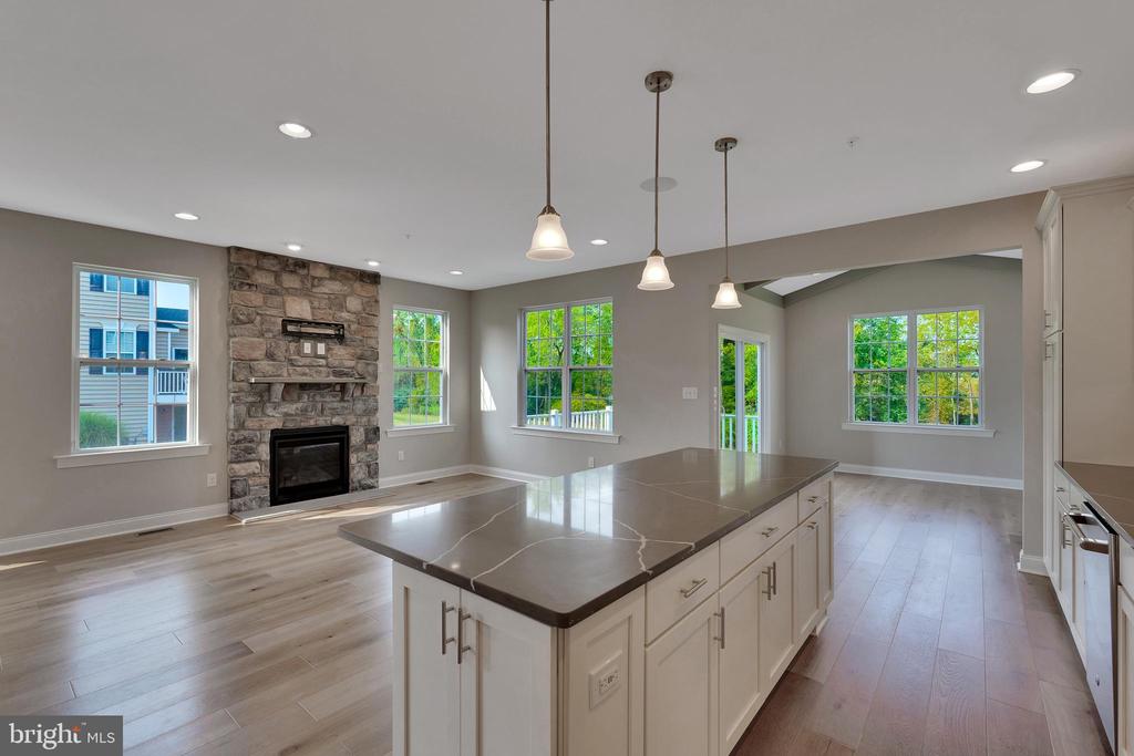 353 W BOULDER DRIVE