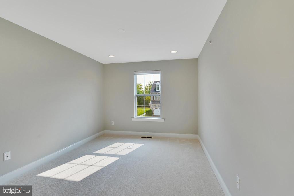 353 W BOULDER DRIVE