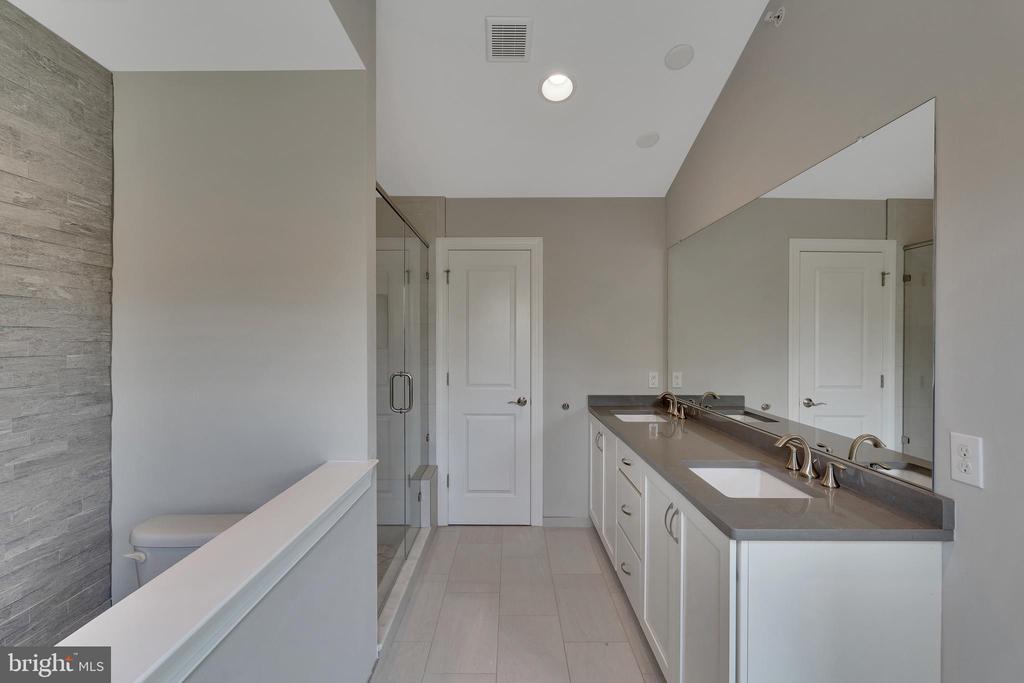 353 W BOULDER DRIVE
