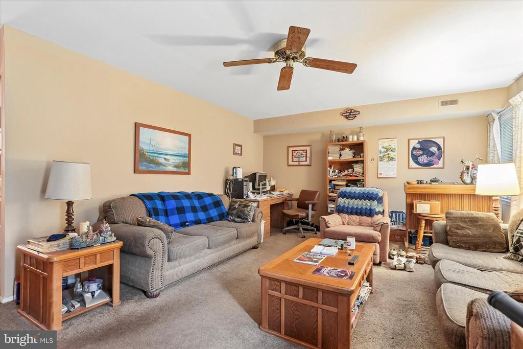 4662 CANTERBURY COURT