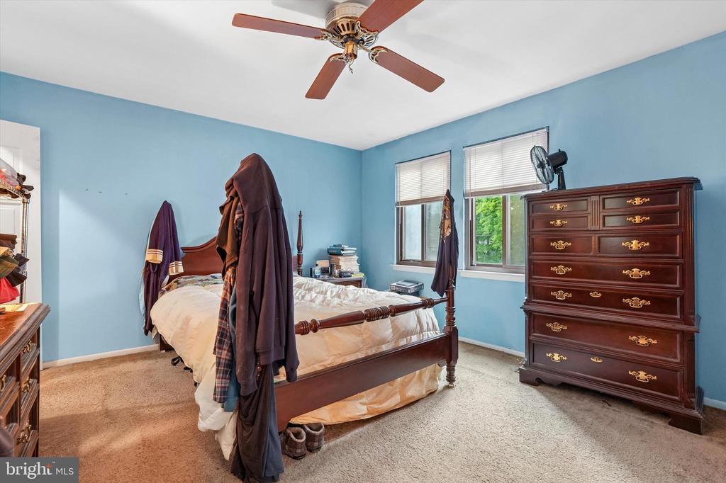 4662 CANTERBURY COURT