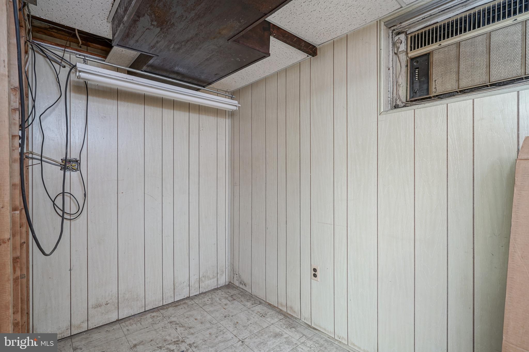 4653 PENNYPACK STREET