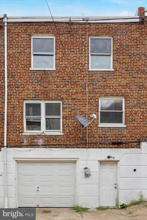 1434 CRESTON STREET