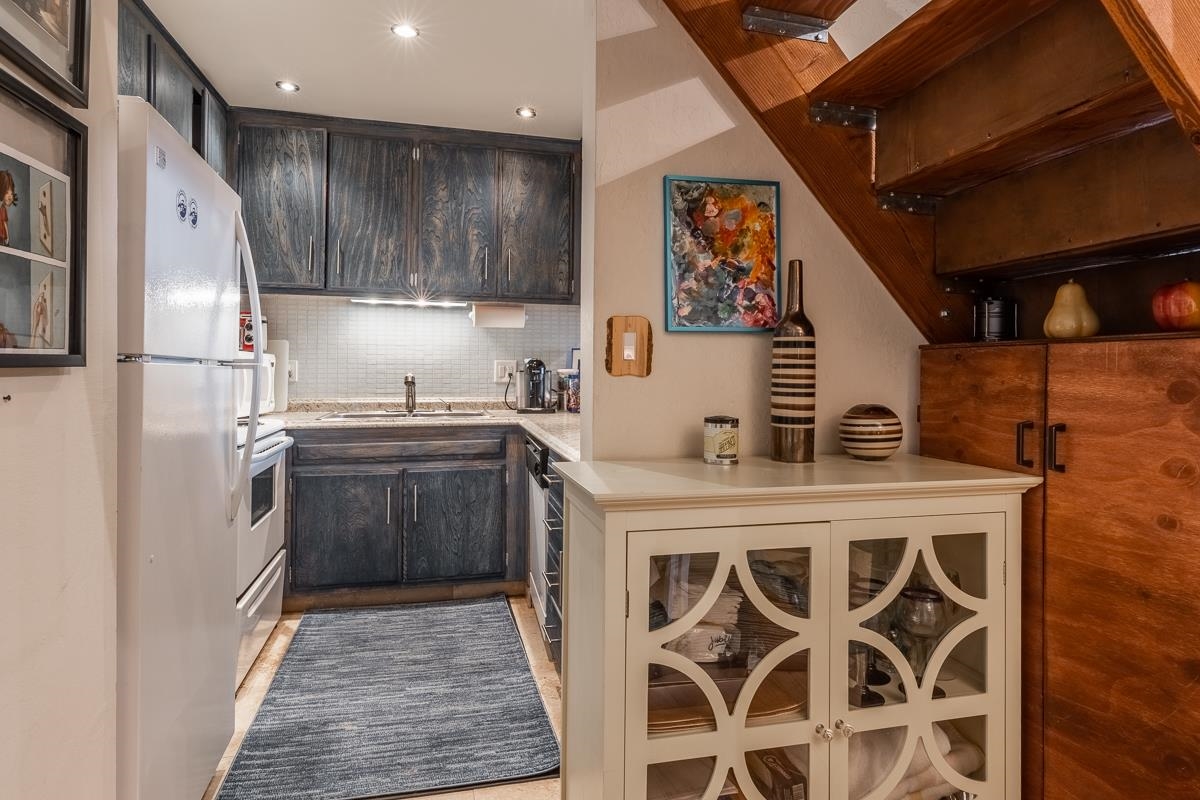 165 Old Mammoth Road #36 Unit: Sierra Manors #36