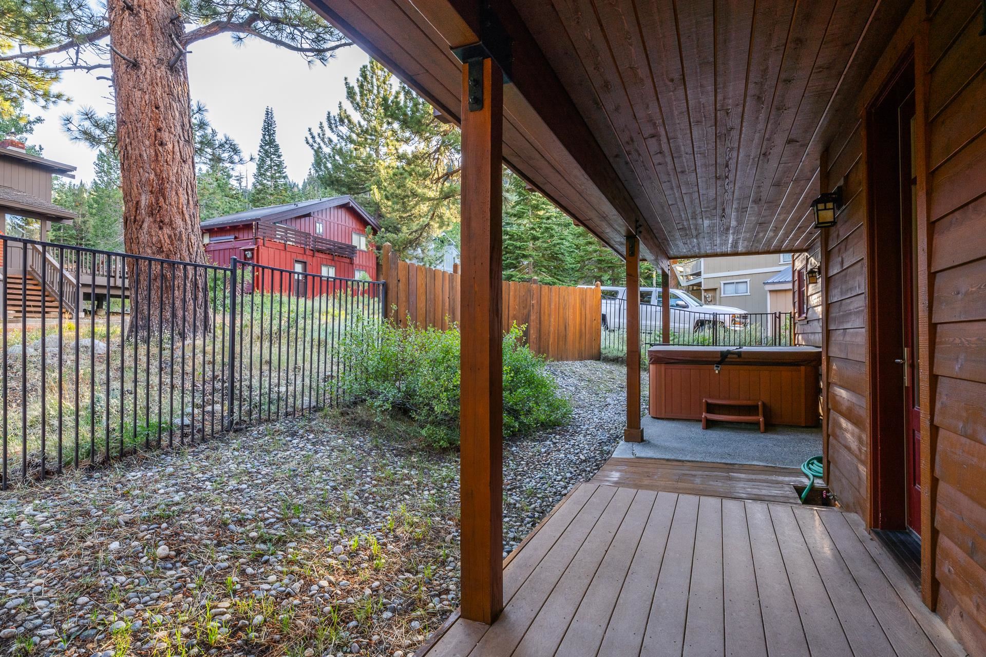 2507 Old Mammoth Road