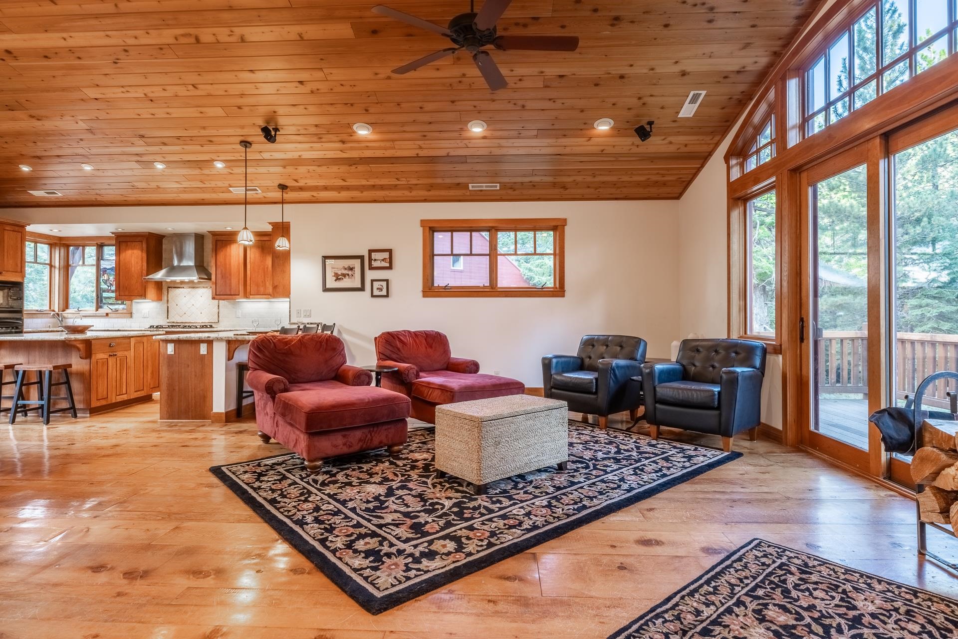 2507 Old Mammoth Road