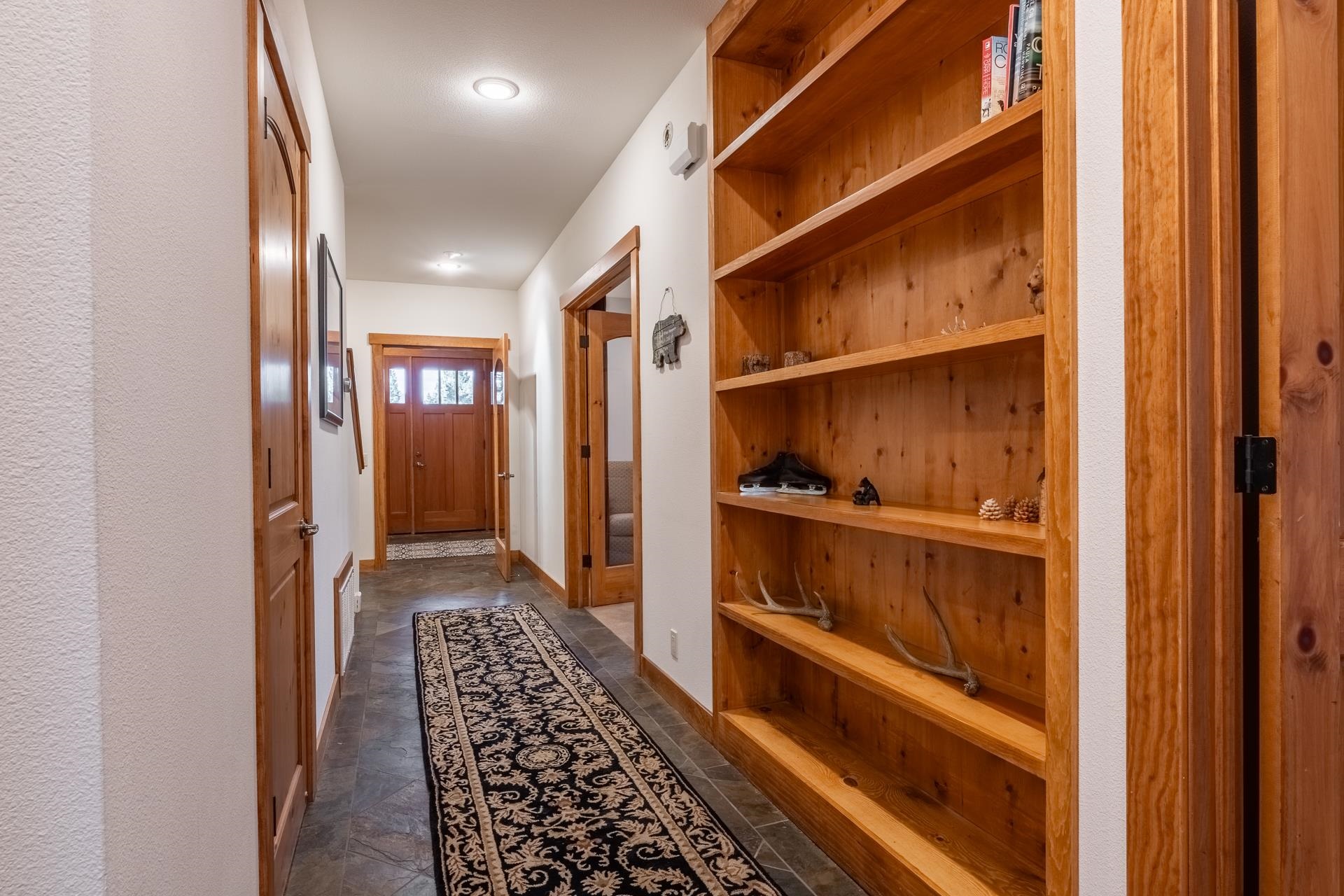 2507 Old Mammoth Road