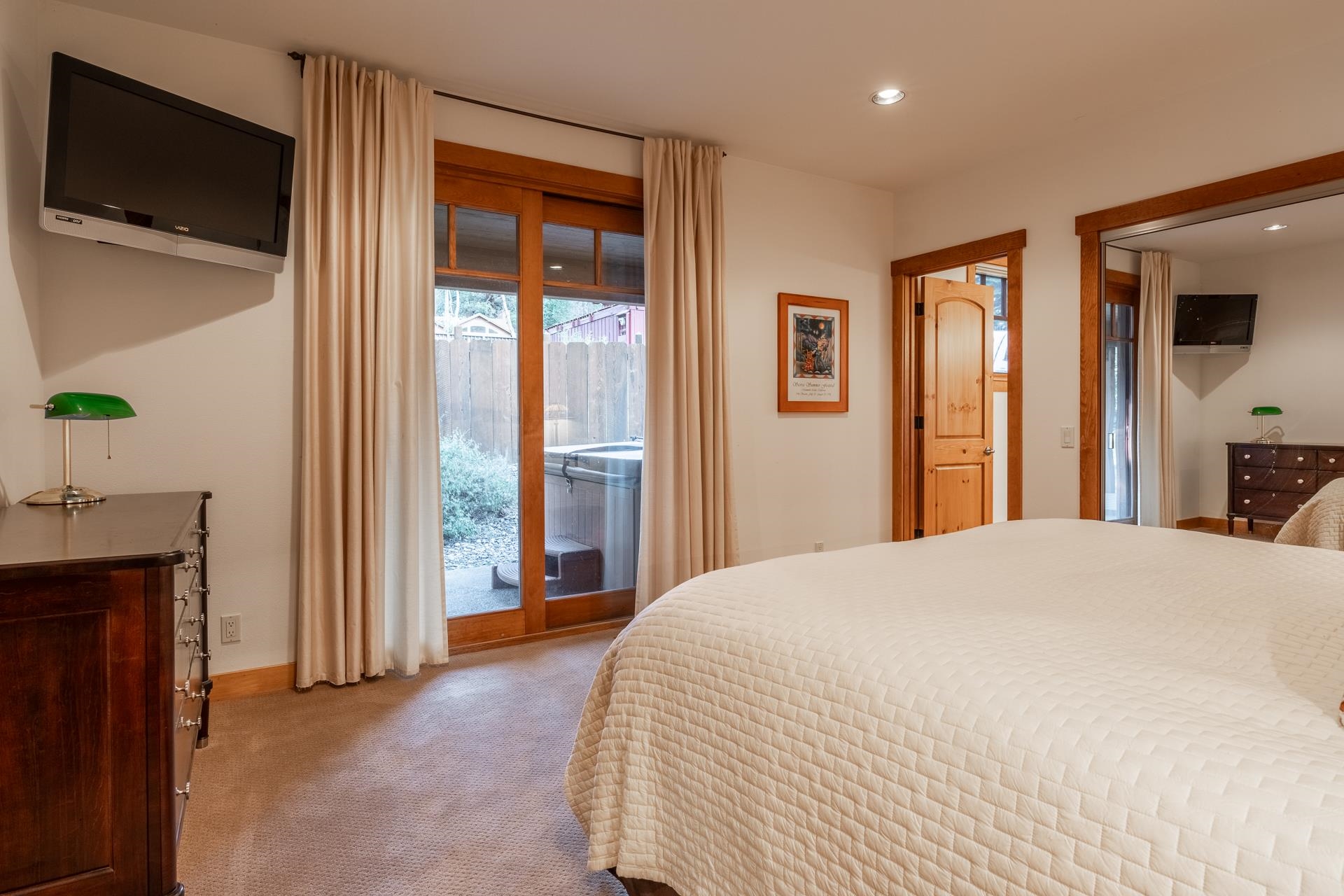 2507 Old Mammoth Road