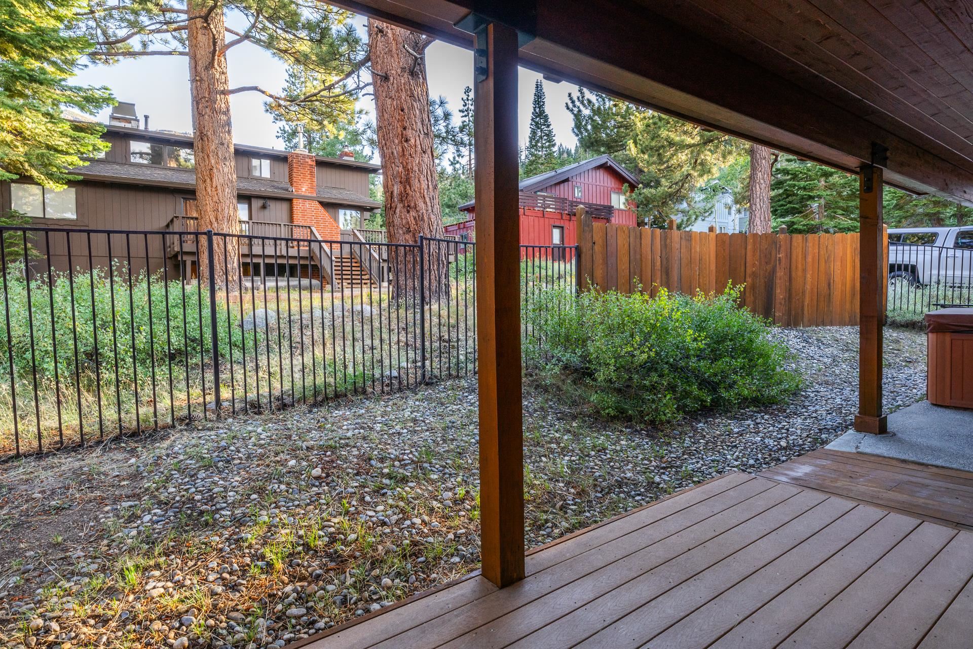 2507 Old Mammoth Road