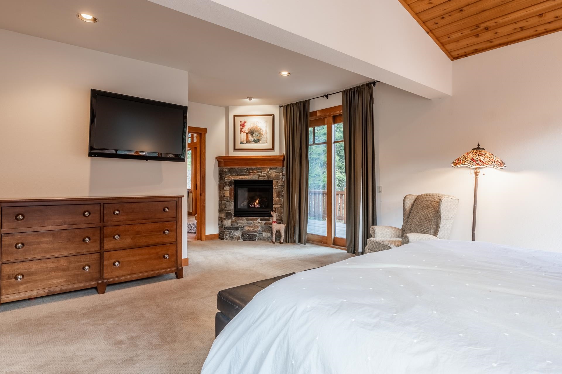 2507 Old Mammoth Road