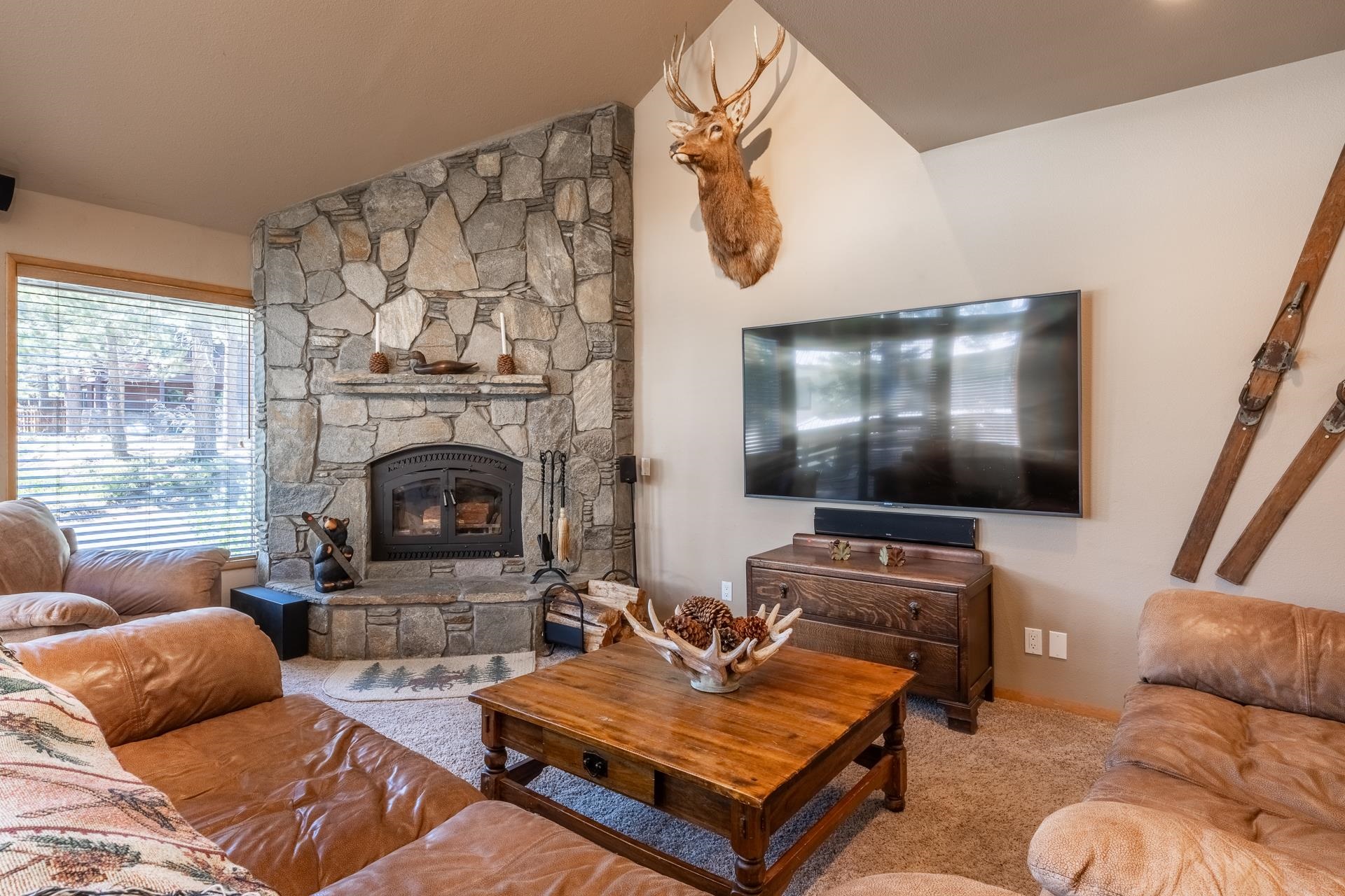 1232 Majestic Pines Unit Mammoth Vista I lot 81