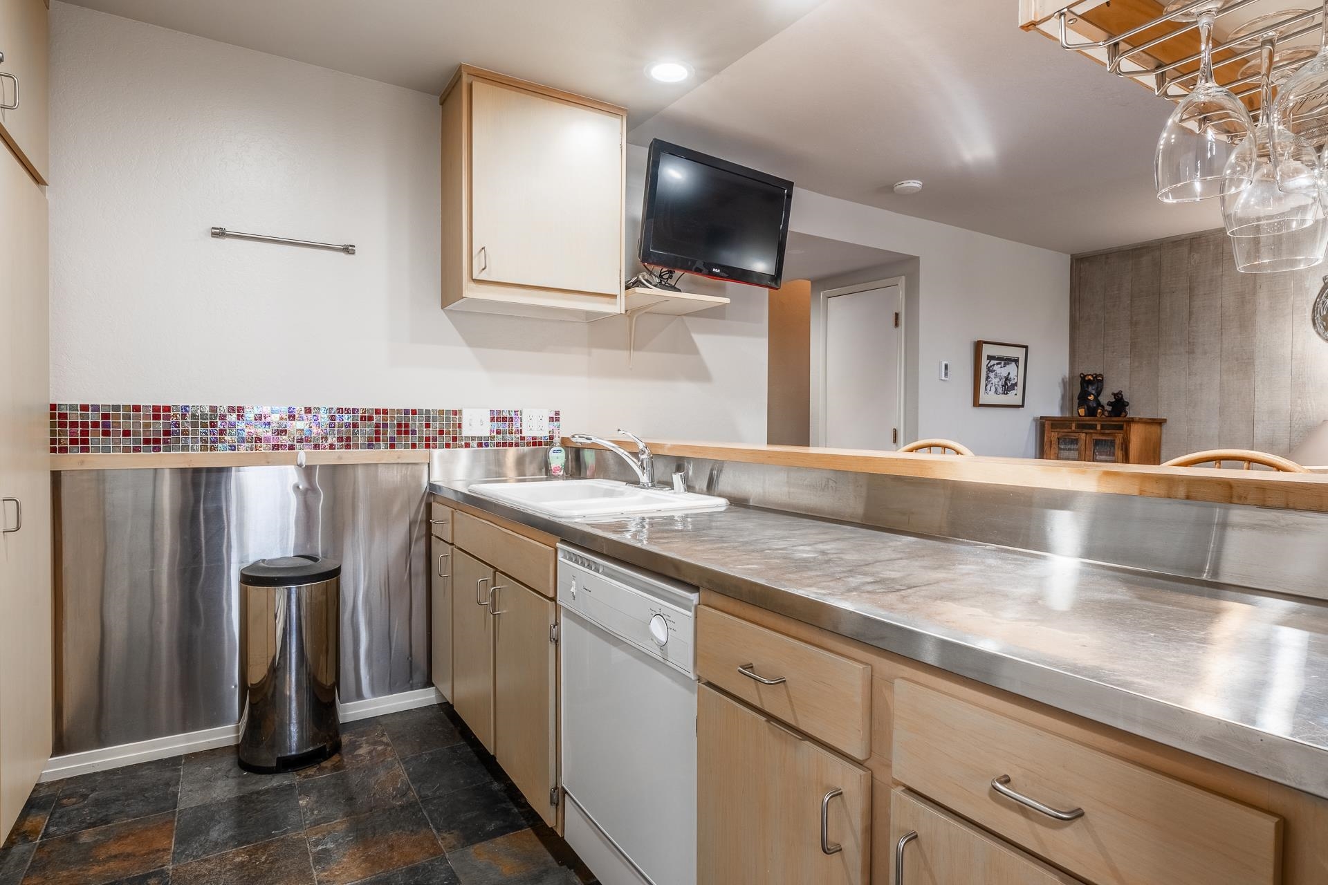 2113 Meridian Boulevard Unit: Horizons IV #128