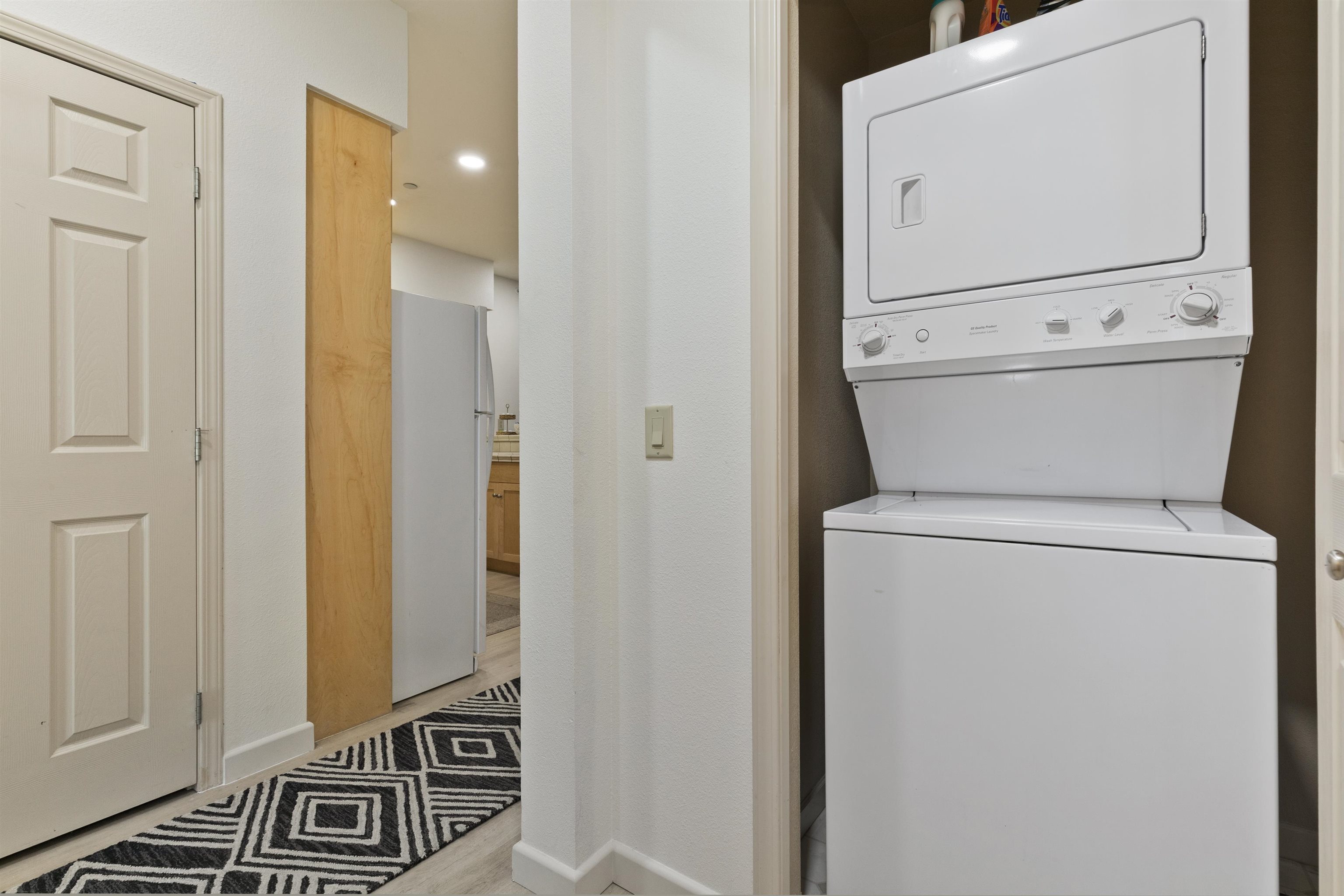 1500 Lodestar #104 Drive Unit: Mammoth Green #104