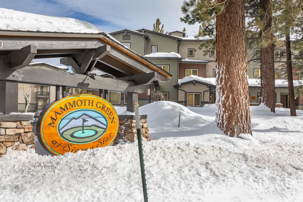 1500 Lodestar #104 Drive Unit: Mammoth Green #104