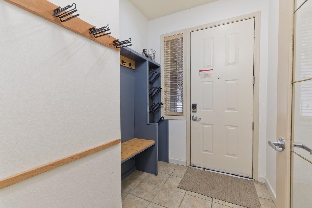 1500 Lodestar #104 Drive Unit: Mammoth Green #104