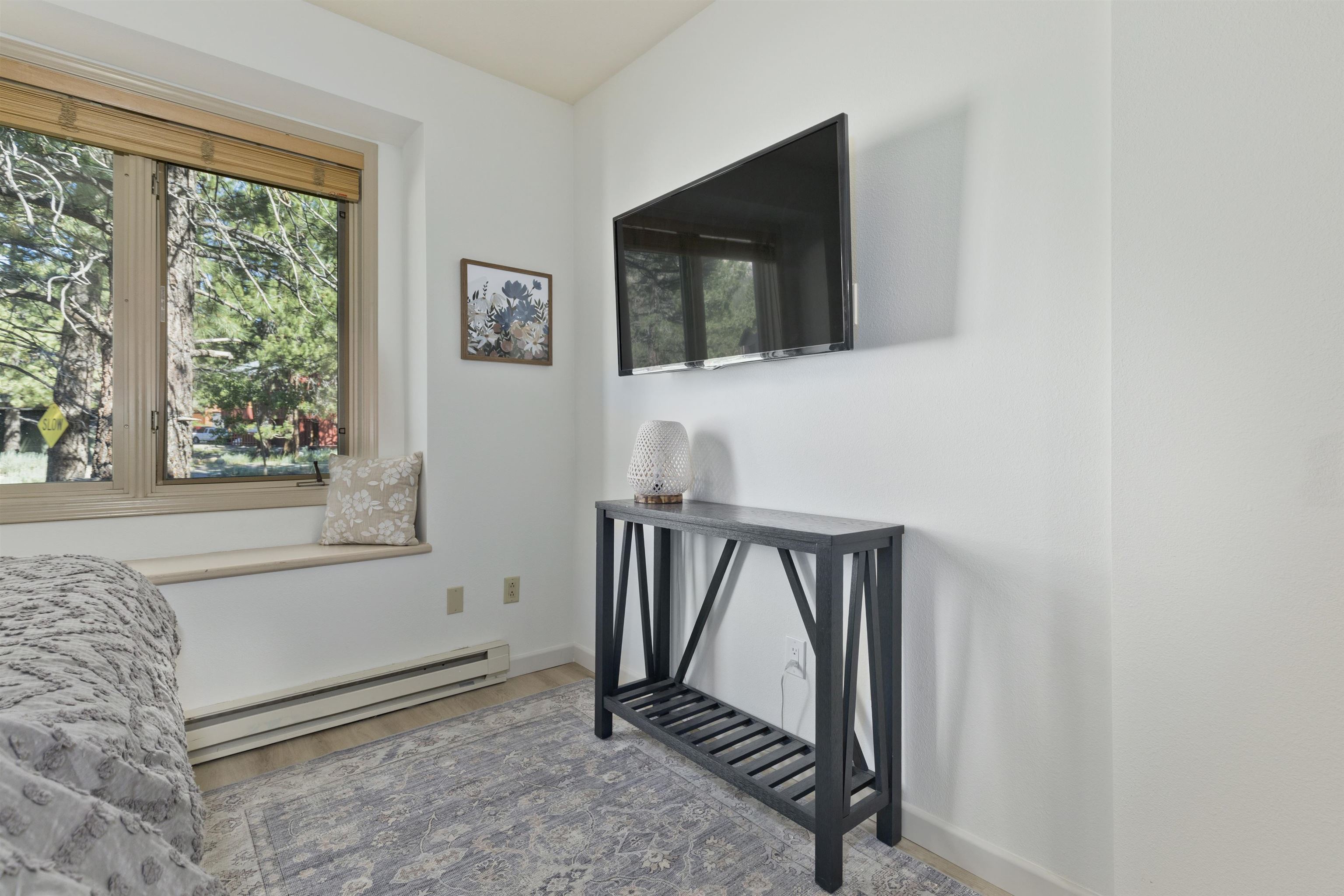 1500 Lodestar #104 Drive Unit: Mammoth Green #104