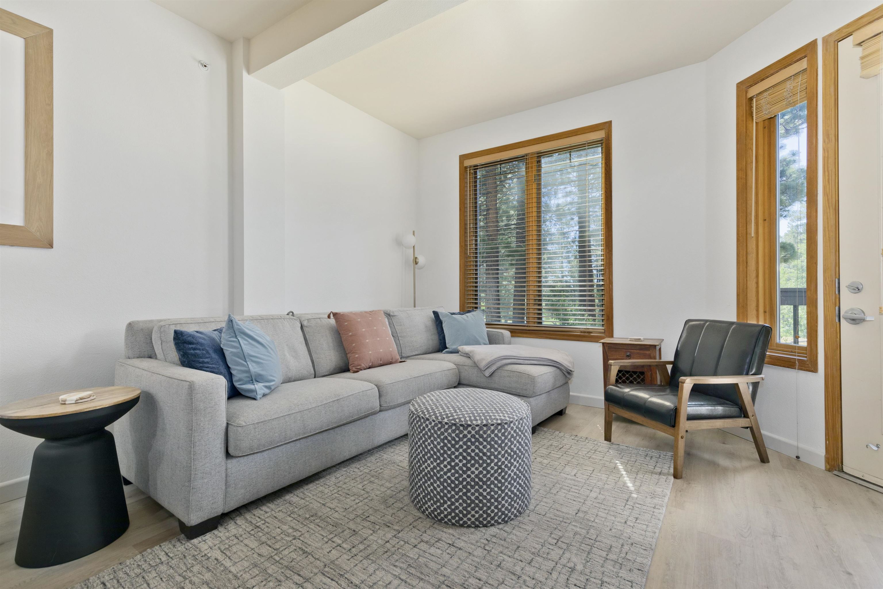 1500 Lodestar #104 Drive Unit: Mammoth Green #104