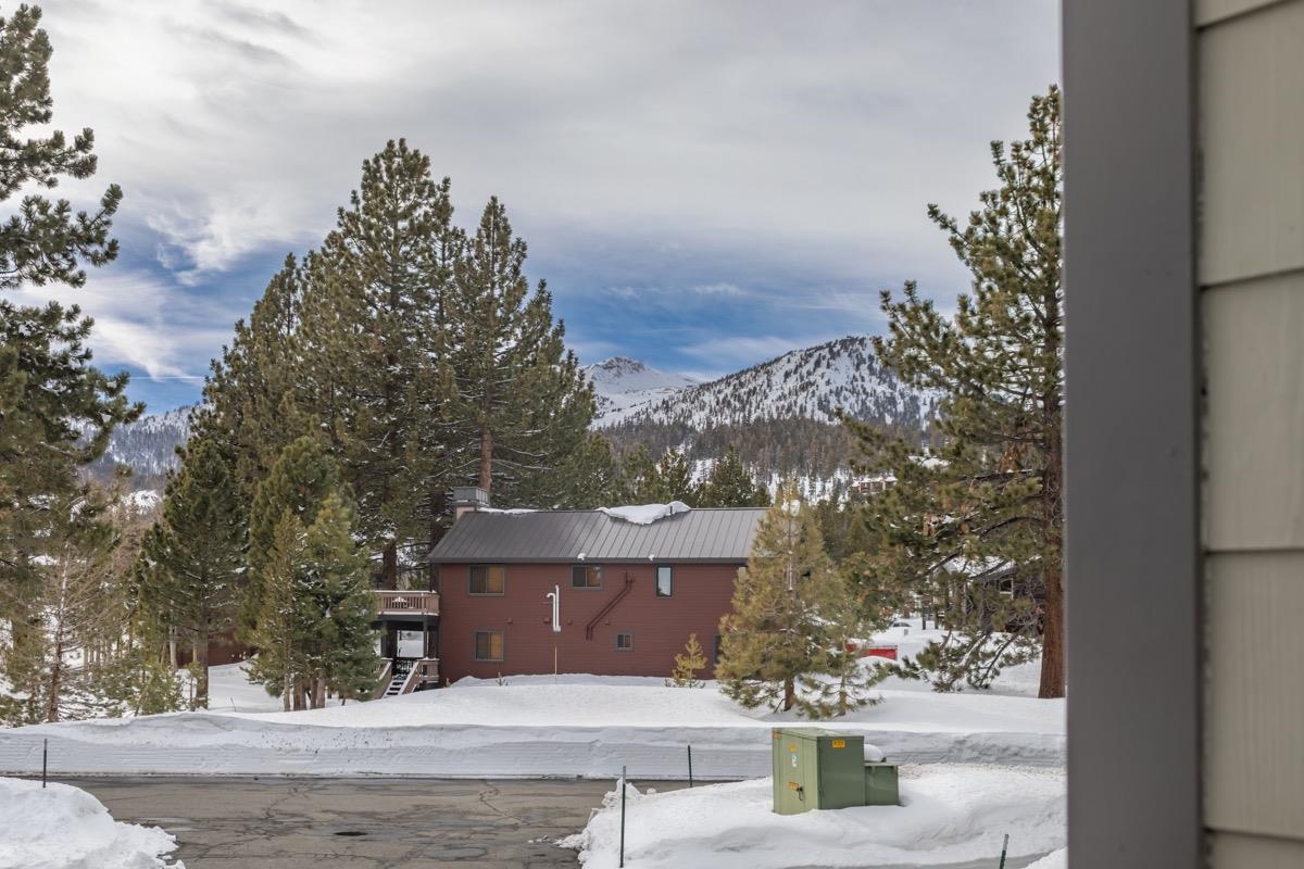 1500 Lodestar #104 Drive Unit: Mammoth Green #104