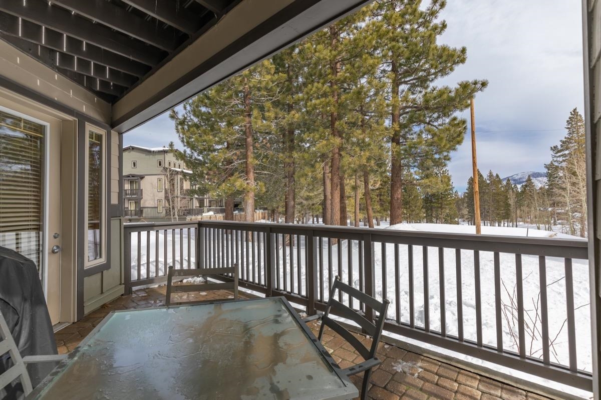 1500 Lodestar #104 Drive Unit: Mammoth Green #104