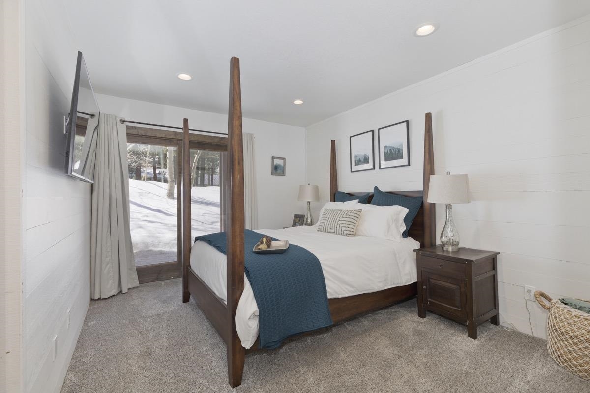 143 Lakeview Blvd #9 (Door 16)