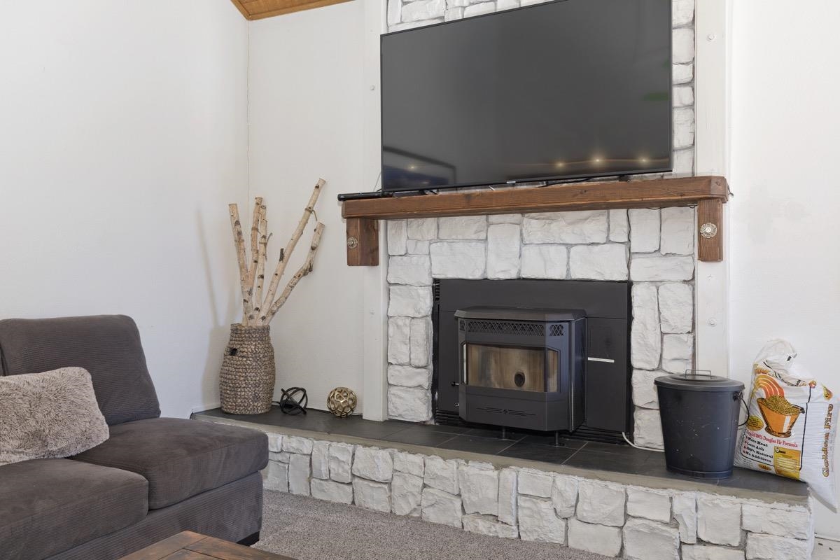 143 Lakeview Blvd #9 (Door 16)