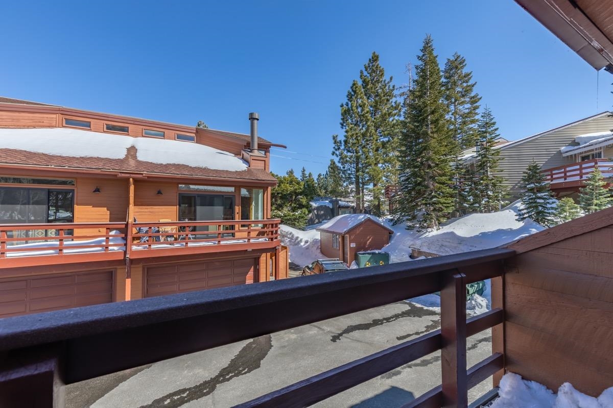 143 Lakeview Blvd #9 (Door 16)