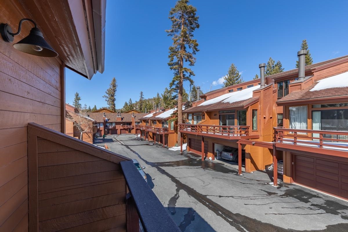 143 Lakeview Blvd #9 (Door 16)