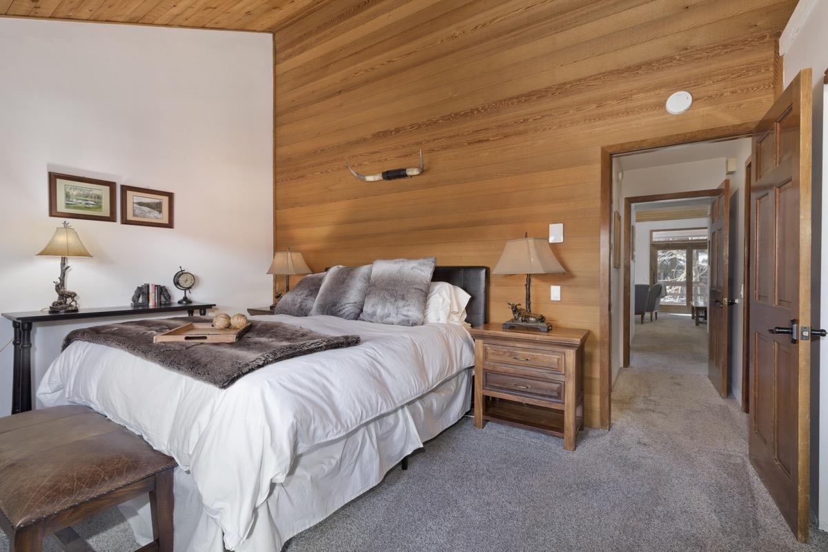 143 Lakeview Blvd #9 (Door 16)