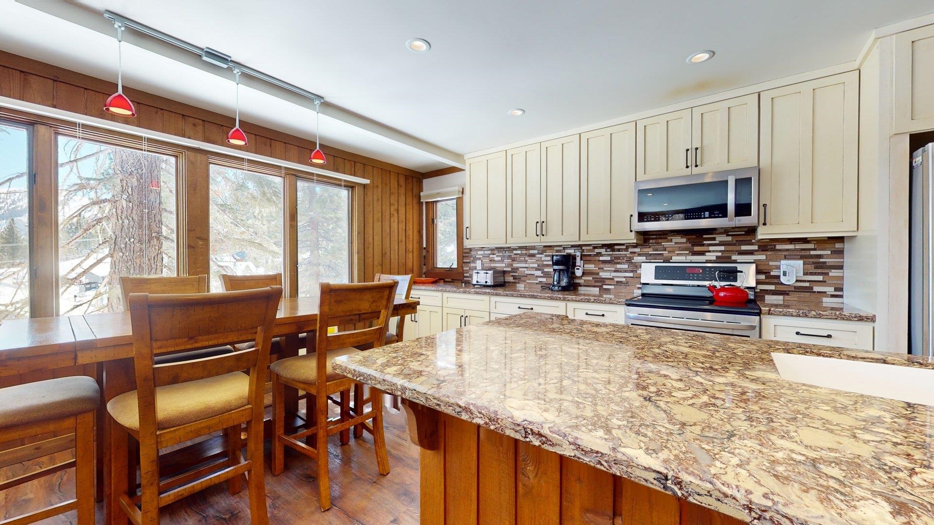 435 Lakeview Blvd. #90 Unit: Mountainback #90