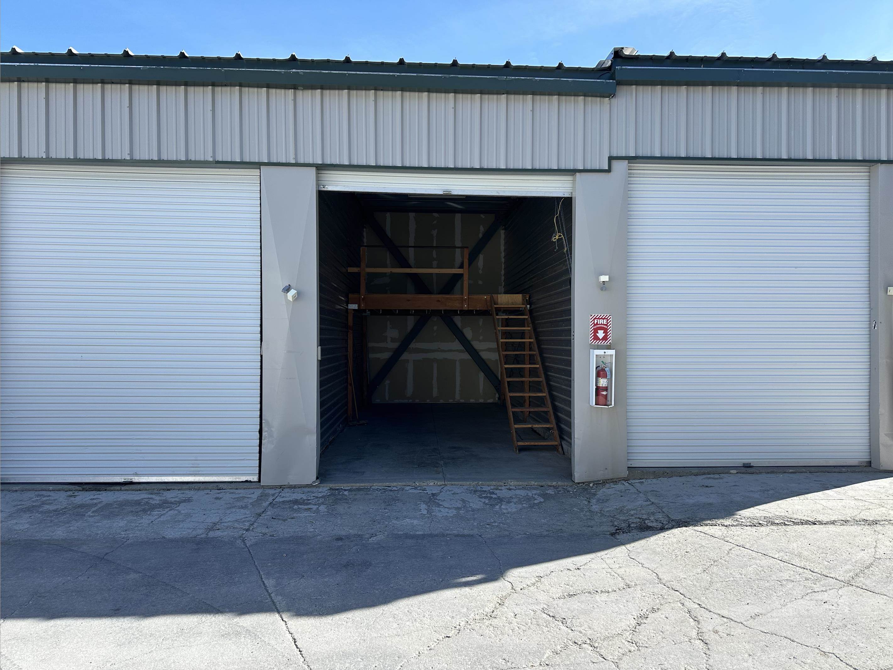 484 Commerce Circle #6