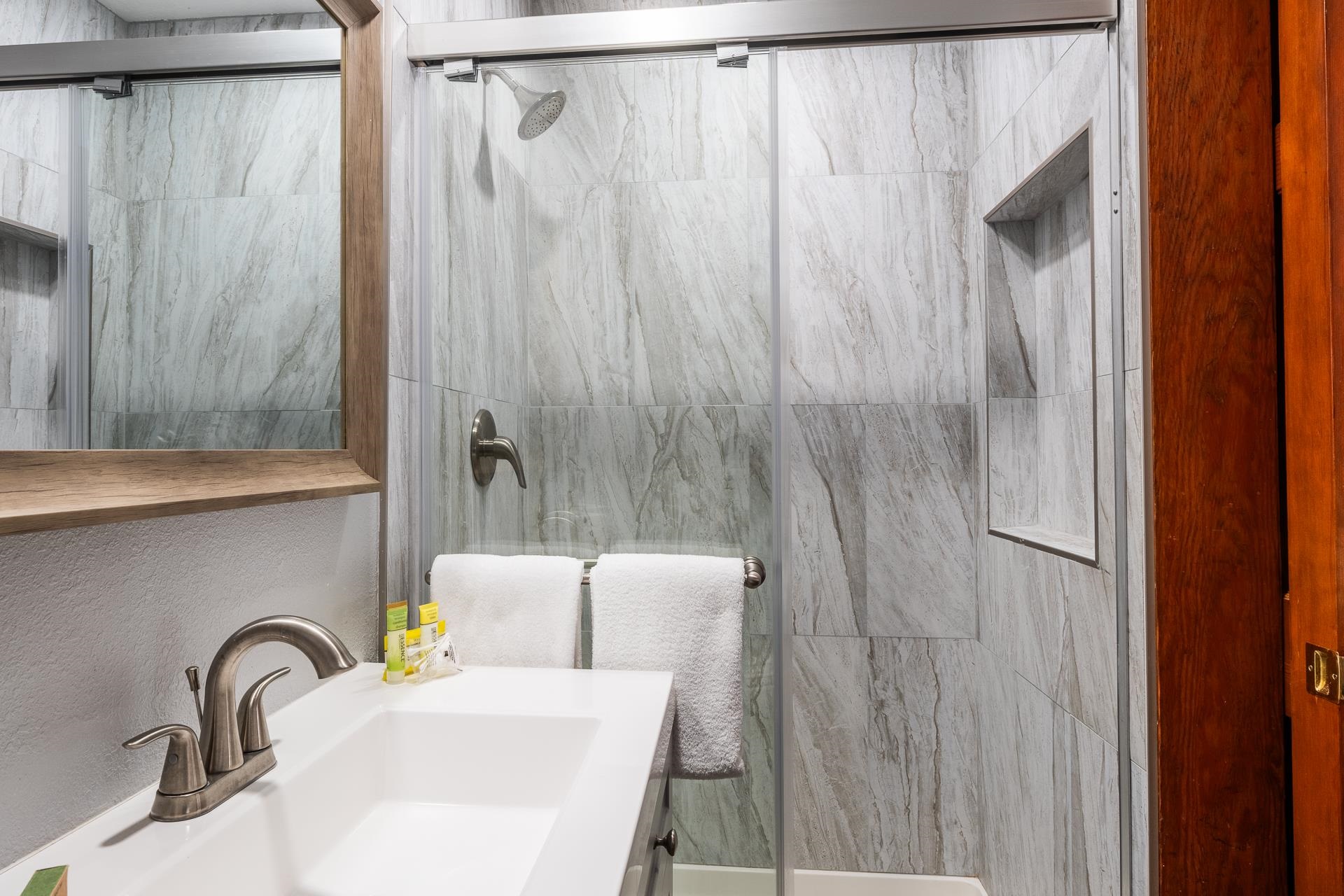 3005 Meridian Boulevard Unit: Meadowridge #7