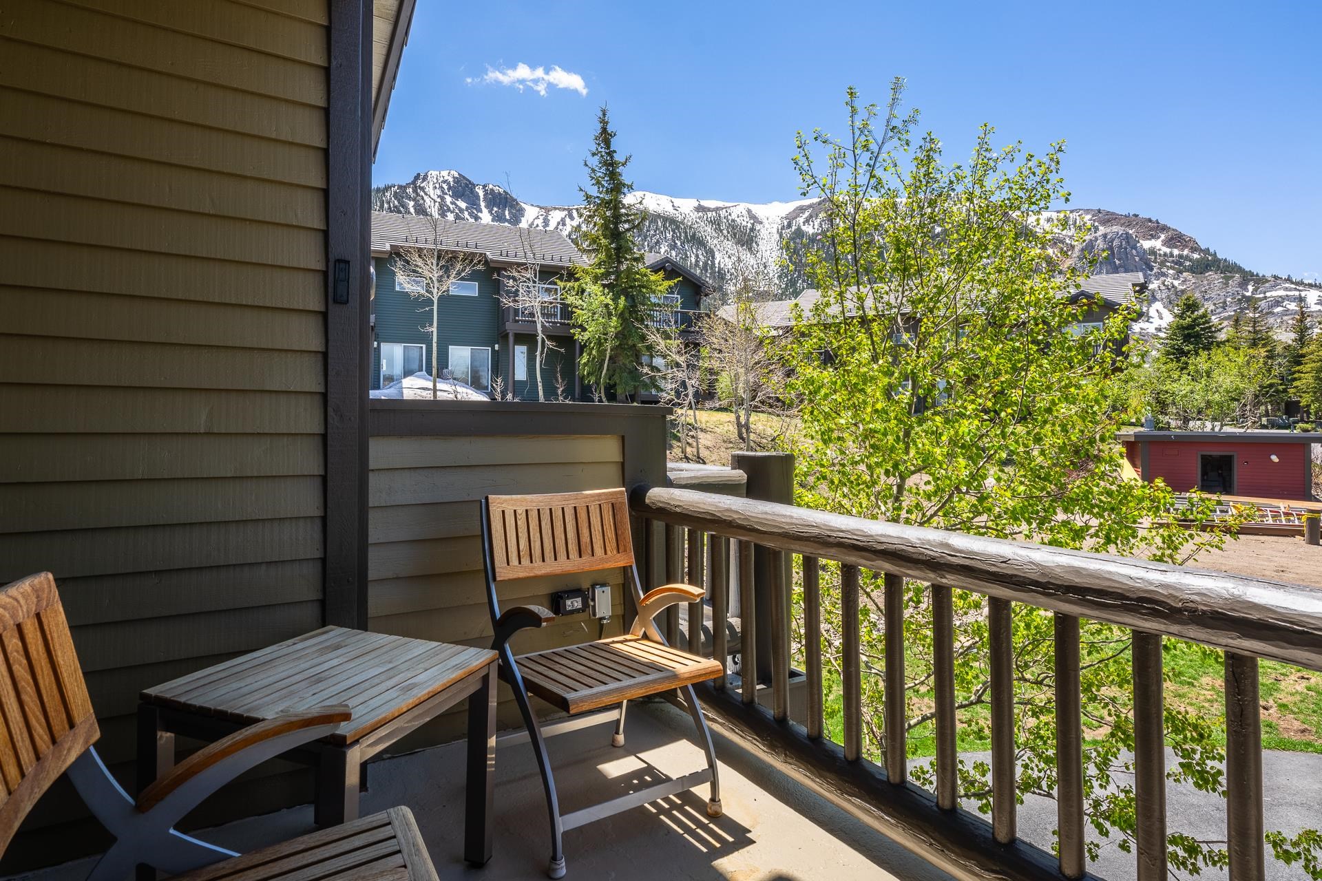958 Fairway Circle
