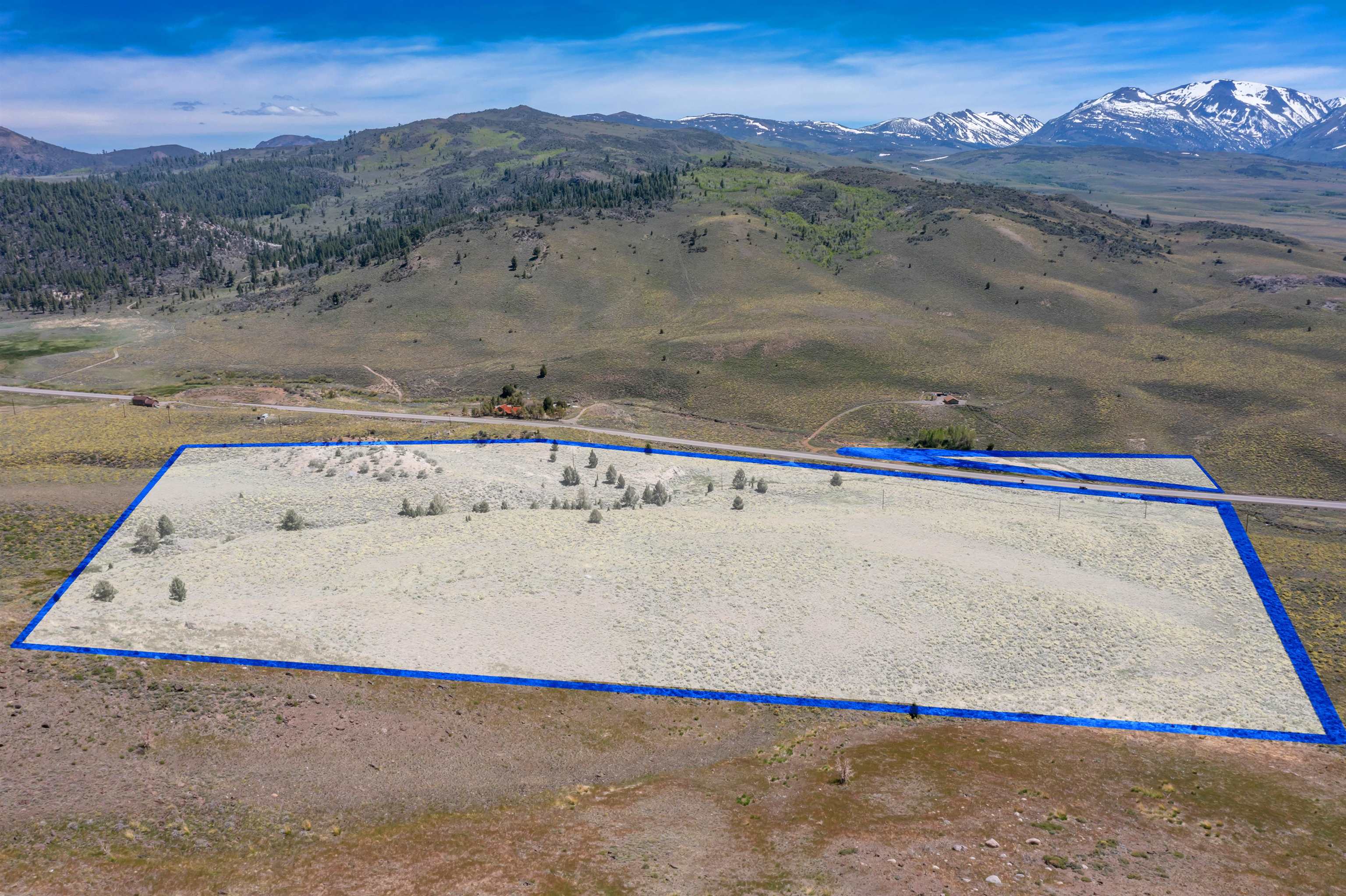 APN: 006-120-040-000, Hwy 395