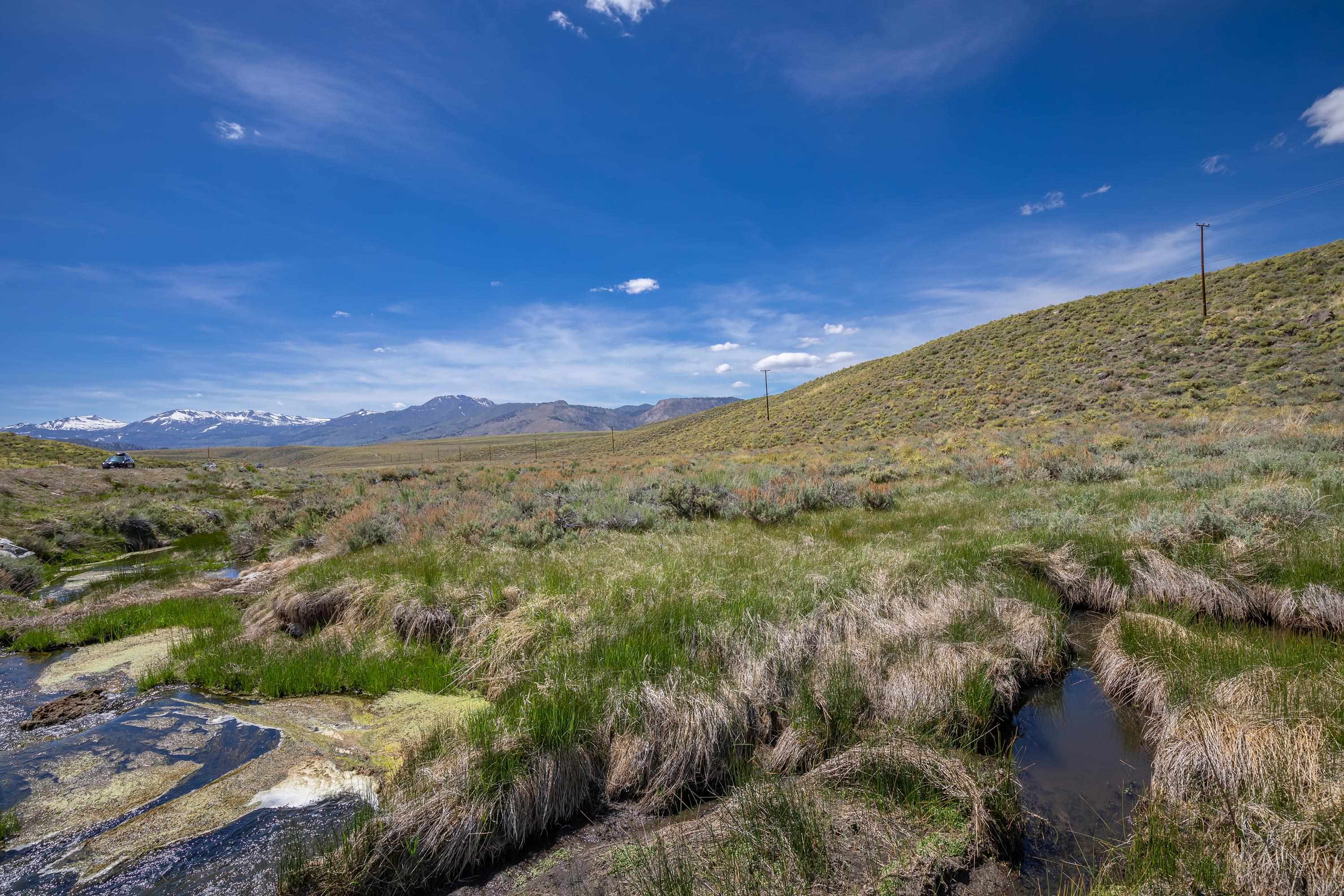 APN: 006-120-040-000, Hwy 395