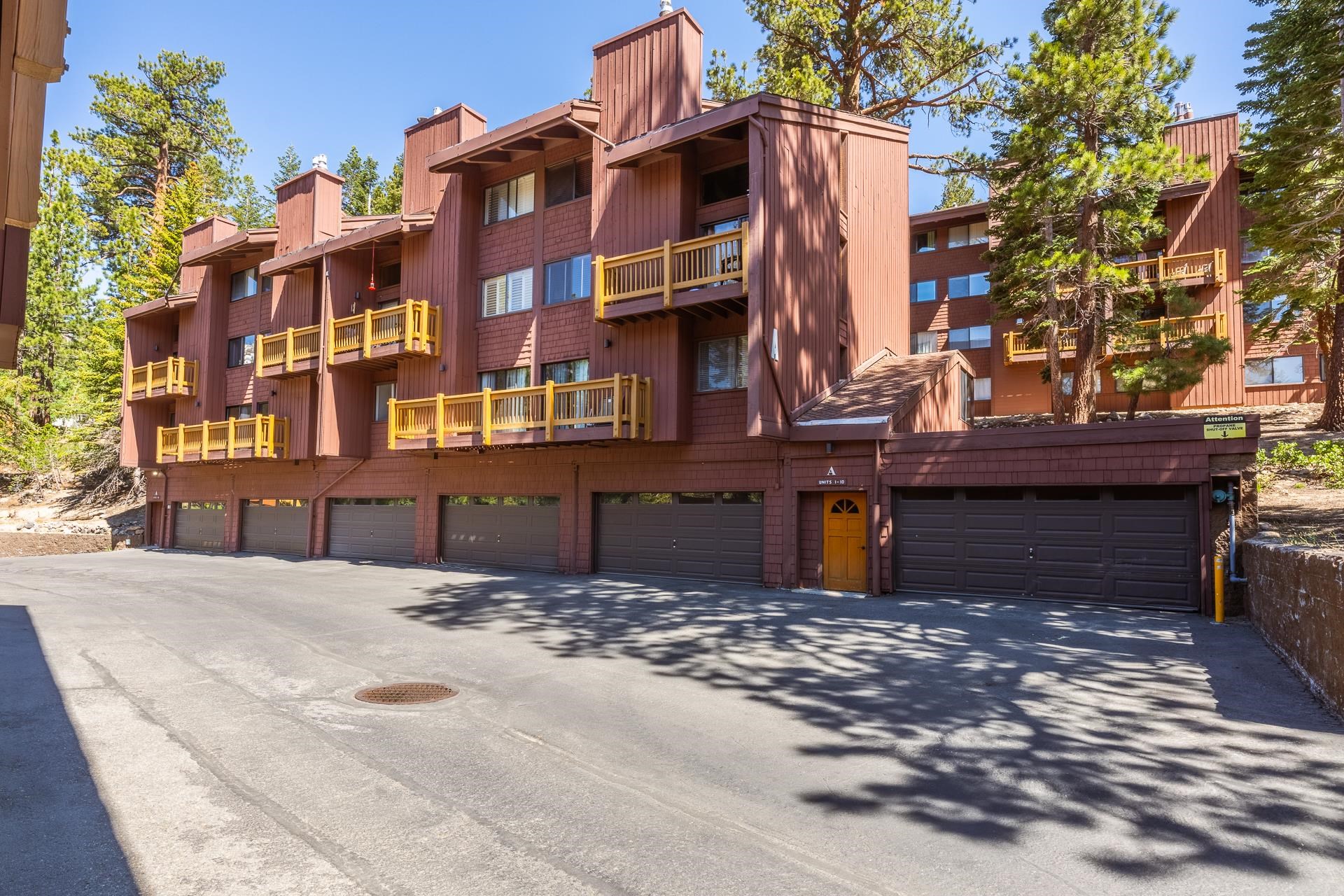 248 Mammoth Slopes Unit: Mammoth Ski and Racquet  #A7-5