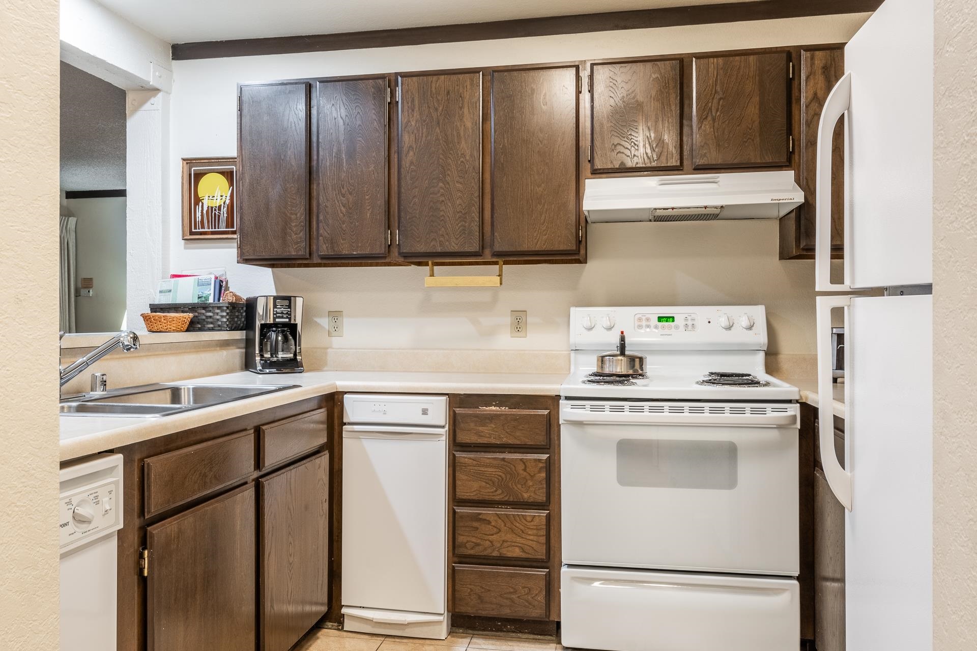 248 Mammoth Slopes Unit: Mammoth Ski and Racquet  #A7-5